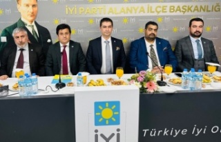 İYİ Parti Alanya’da mazbata ve rozet töreni