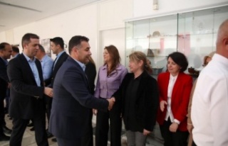 Başkan Yücel, belediye personeli ile bayramlaştı