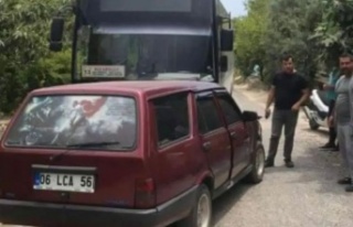 Alanya’da otomobil ile halk otobüsü çarpıştı