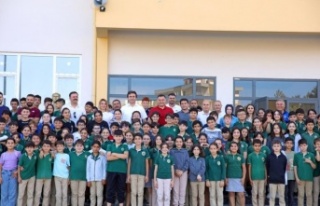 Başkan Yücel Alanya'da bir okulda daha ikili...