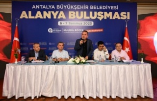 Başkan Böcek: “Alanya’da alt yapıya 1 milyar...