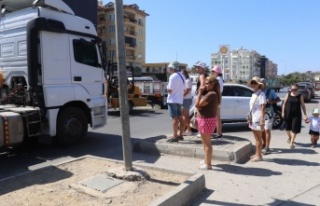 Alanya’da kazaya davetiye çıkaran yaya geçidi