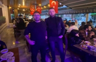 Yıldız ve Çelik dostlarıyla geleneksel iftar yemeğinde...