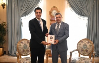 Özdemir’den Vali Şahin’e ziyaret