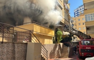 Alanya'da apartman dairesinde çıkan yangın...