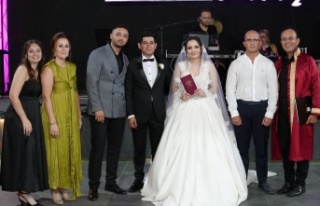 Alanya’da muhteşem düğün ile dünya evine girdiler