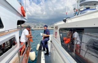 Alanya’da pis su ve çöplerini vermeyen teknelere...