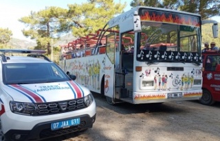 Alanya’da turistlere kovayla su atan sürücü yine...