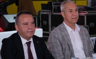 Özçelik üzüntülerini iletti