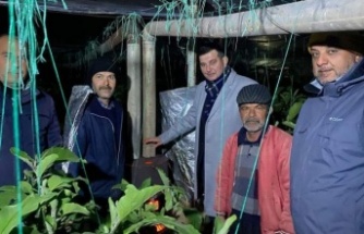 Türkdoğan’dan nöbet tutan çiftçiye destek