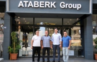 Alanyaspor yönetim kurulundan Ataberk ve Travok ‘a ziyaret