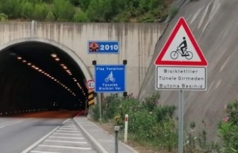 Alanya’da tünelde motosikletle kamyonet çarpıştı: 1 yaralı