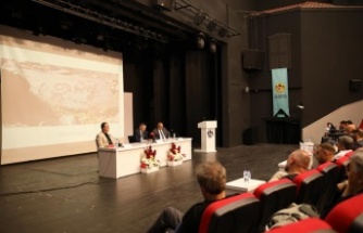 “TÜRK DÜNYASININ TARİHİ ÖNEMİ” BAŞLIKLI PANEL GERÇEKLEŞTİRİLDİ