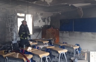 Alanya’da özel okulda çıkan yangında 3 sınıf zarar gördü