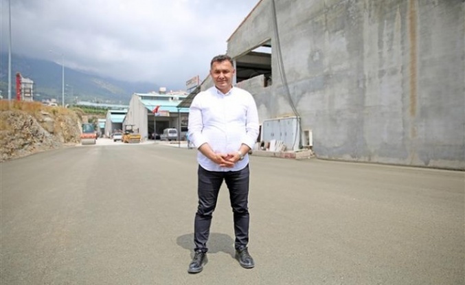 Alanya Belediyesi Mahmutlar Sanayisi'ni konforlu ulaşıma kavuşturdu