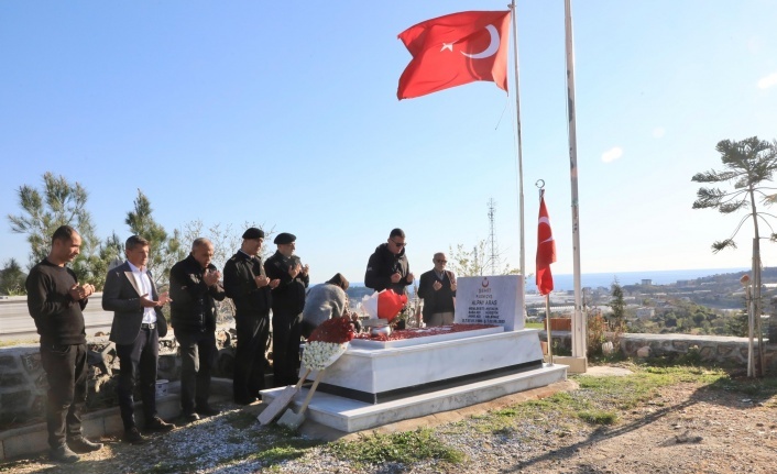Kaymakam Ürkmezer'den şehit Aras'ın baba ocağına ziyaret
