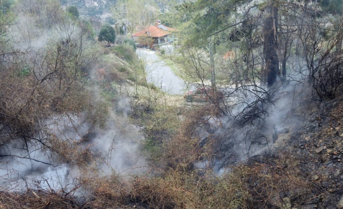 Alanya’da çöplükte çıkan yangın söndürüldü