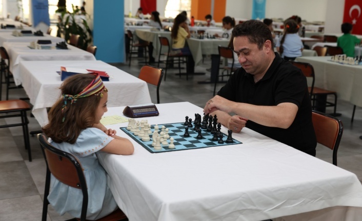 SATRANCIN ŞAMPİYONLARI ALKÜ’DE BELLİ OLDU